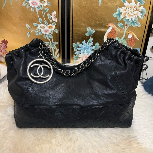 Authentic Chanel Coco Cabas tote bag - Picture 2 of 16